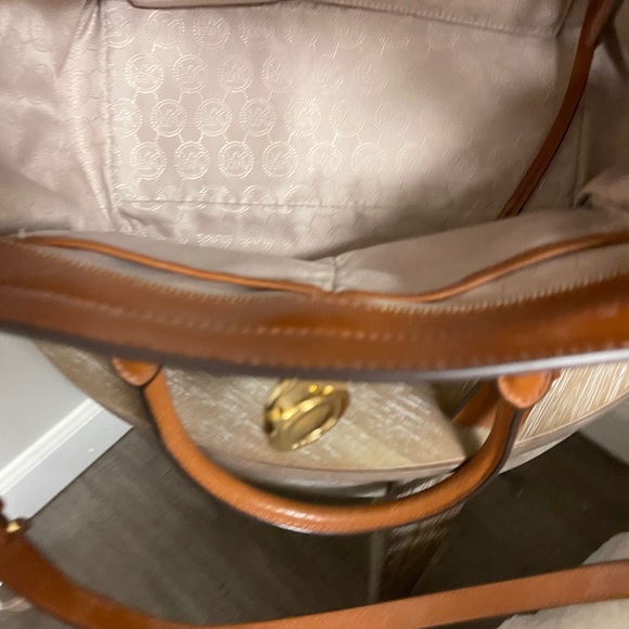 Michael Kors Bag - Picture 2 of 7